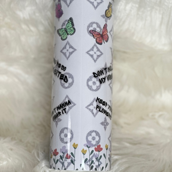 Stylish 20‎ oz Tumbler with Tattooed Woman Design - Picture 5 of 6